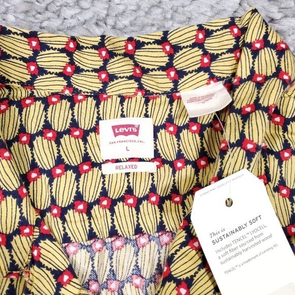 Levi's Cubano Short Sleeve Button Front Shirt All Over Cactus Print Yellow Large - Picture 5 of 11